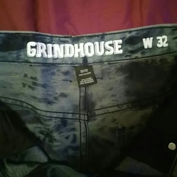 Grind House - Picture 2 of 4