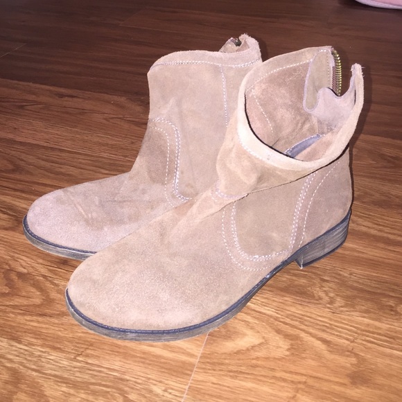 Ankle boots