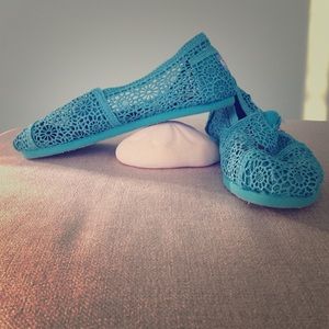 TOMS Morocco Crochet Women's Classics in Aqua