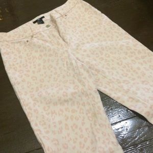 High-waisted Leopard Print Jeans