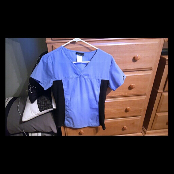 Scrub top