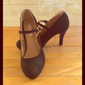 Black Mary Jayne heels