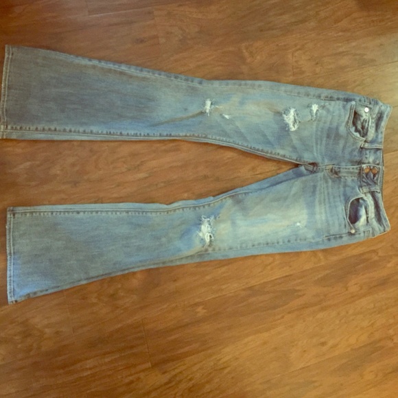 Worn out style jeans