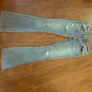 Worn out style jeans