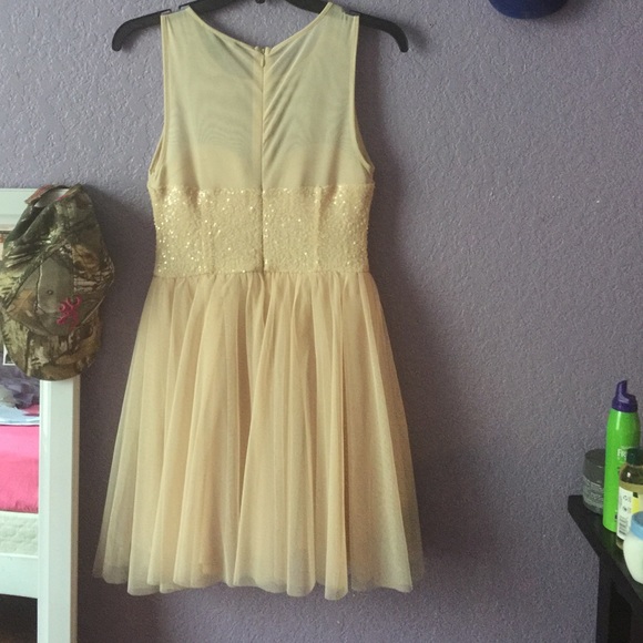 Dress. - Picture 2 of 2