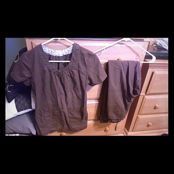 Brown scrub set