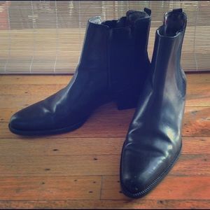 Black pull on short boots