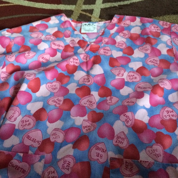 Scrub top
