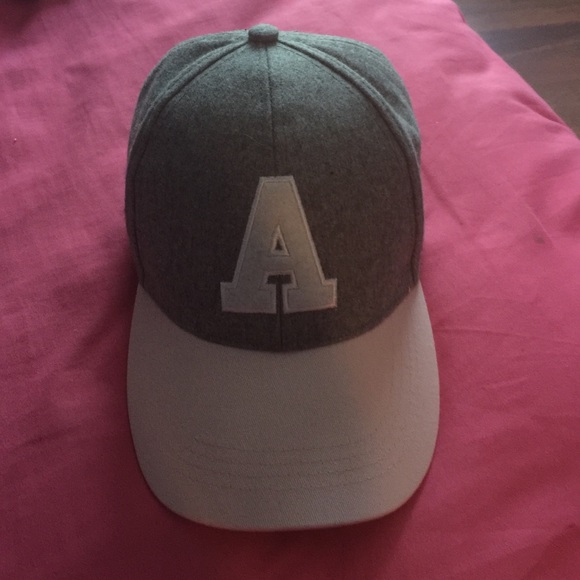 Hat - Picture 1 of 2
