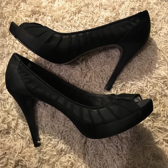 Heels - Picture 1 of 4