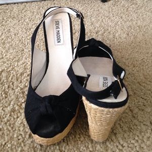 Steve Madden peep toe wedges