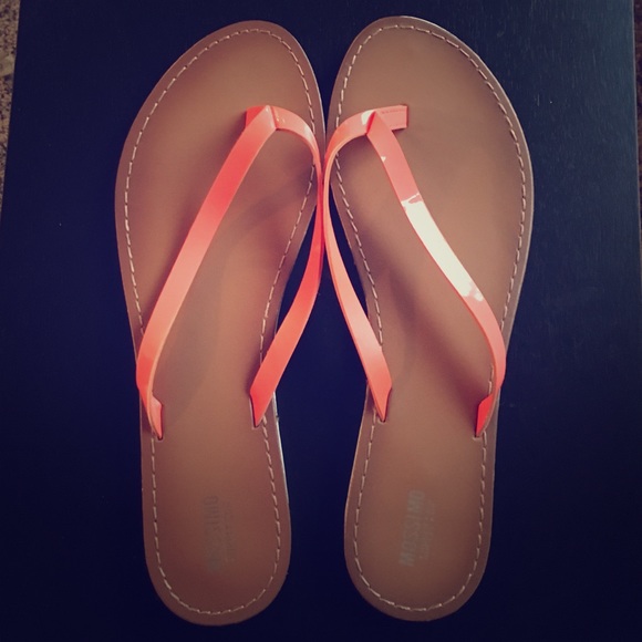 Mossimo 🍊 orange sandals