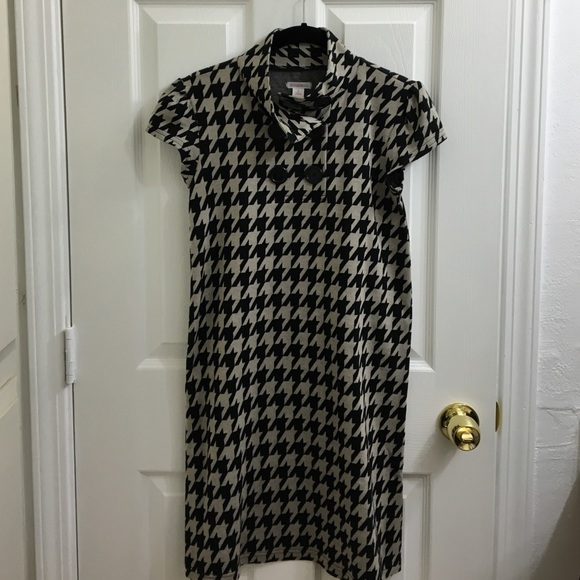 Houndstooth cap sleeve dress