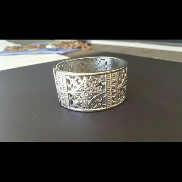 Very cute cuff bracelet