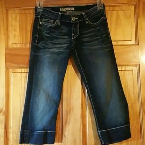 BKE dark heavy stitch capri. Stretch