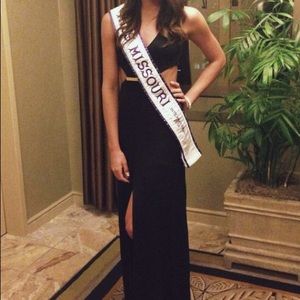 BCBG MaxAzira Evening Gown - Sz 04