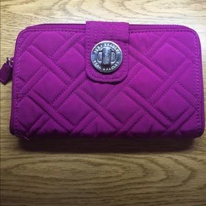 Fuchsia wallet
