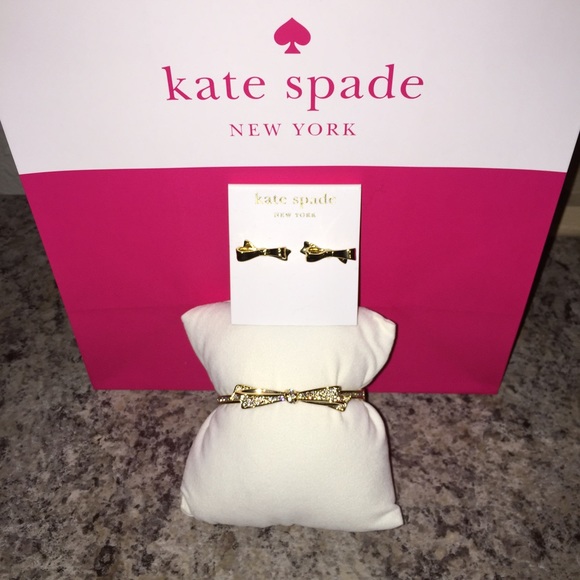 TAKE 25-40% OFF🇺🇸 Kate Spade ♠️Gold Bow Earrings - Picture 2 of 4