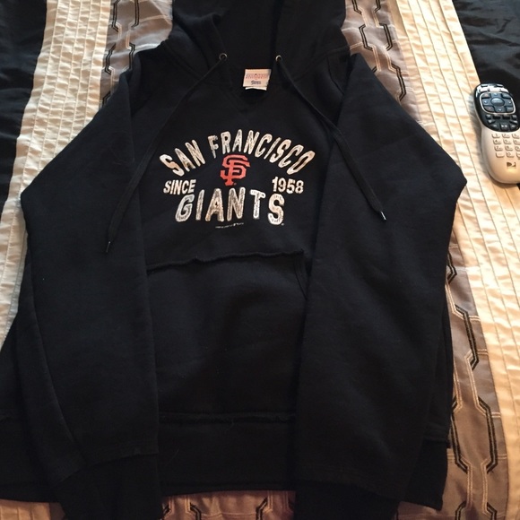 Genuine Merchandise giants hoodie