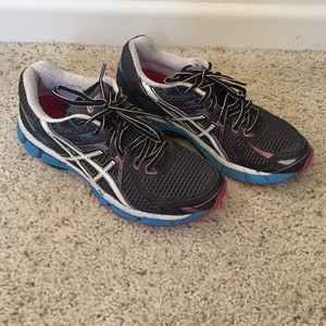 Asics GT-2000 Gel Running Shoe Size 7
