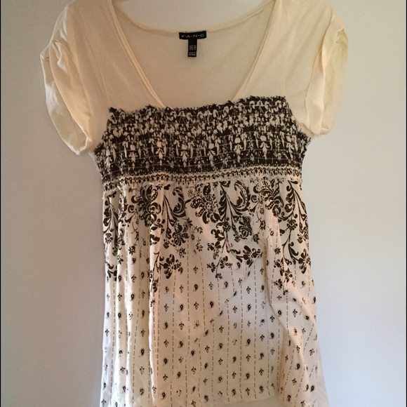 Cute peasant style print top