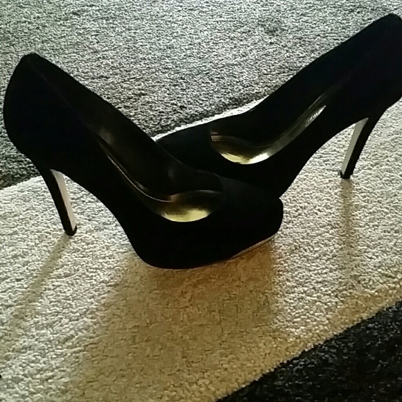 BCBG HEELS ??