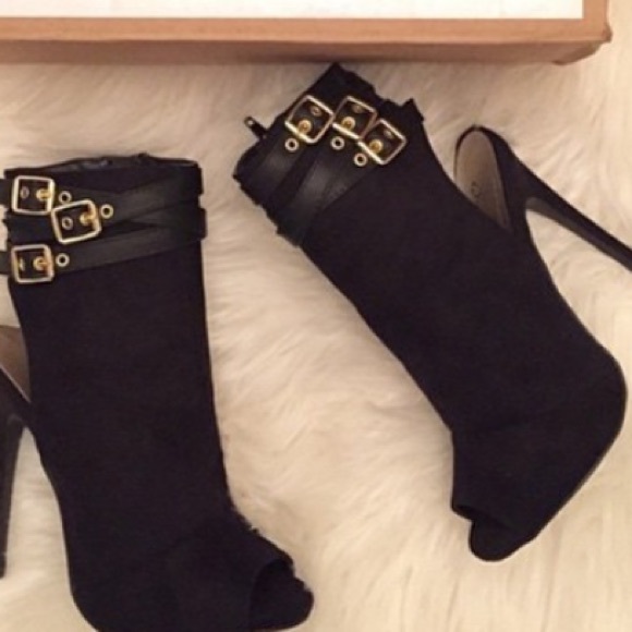 LOLASHOETIQUE BEAUTIFUL HEELS