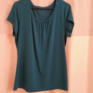 NWOT 6 Tops