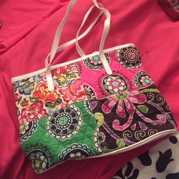 Vera Bradley handbag in great condition!