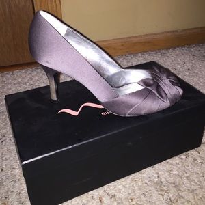 Nina Heels in Gray