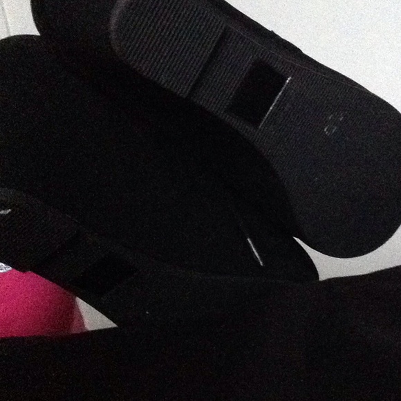 heels - Picture 4 of 4