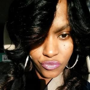 Meet your Posher, Ebony