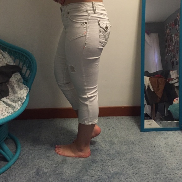 white denim capris - Picture 2 of 3