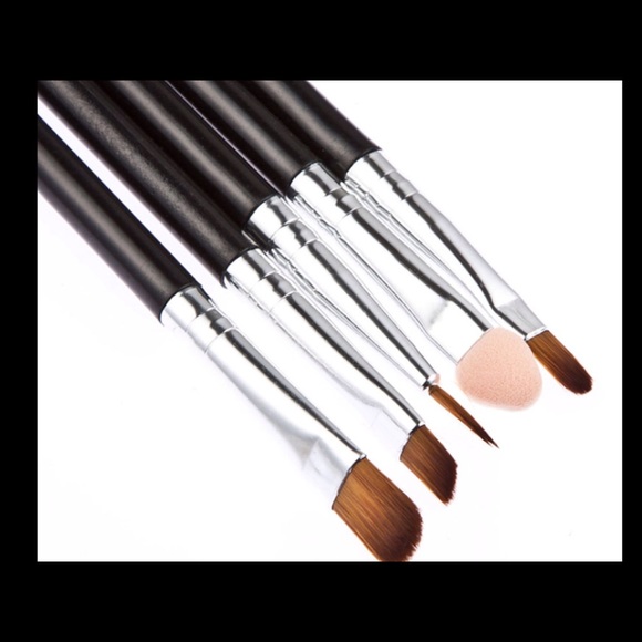 NWOT 5 Piece Makeup Brush Set - Picture 3 of 4