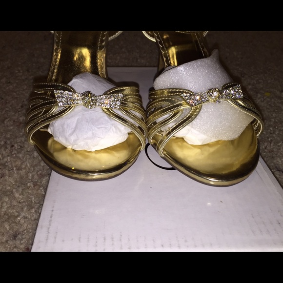 Gold heels size 7,5 - Picture 2 of 4