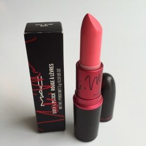 "Viva Glam Nicki" Lipstick