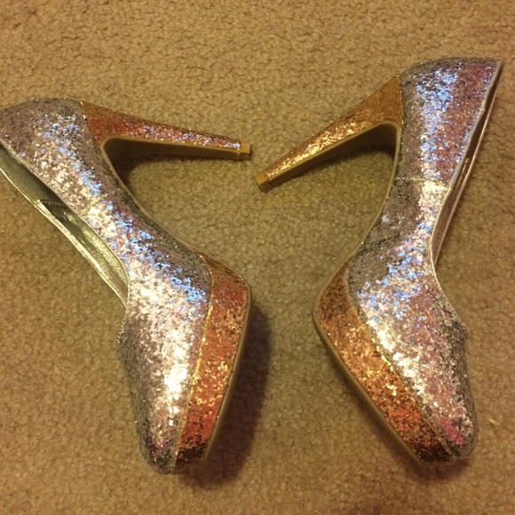 Glitter Rampage Heels - Picture 2 of 4