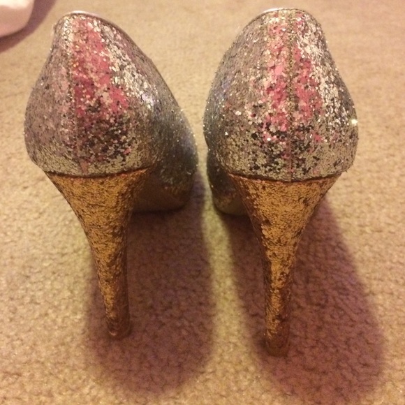 Glitter Rampage Heels - Picture 3 of 4