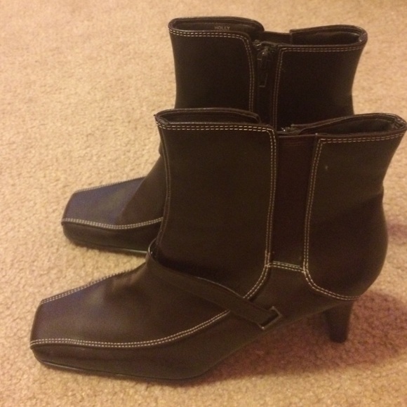 Women's Brown Boots