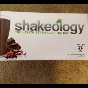 21 individual packets chocolate began shakeology