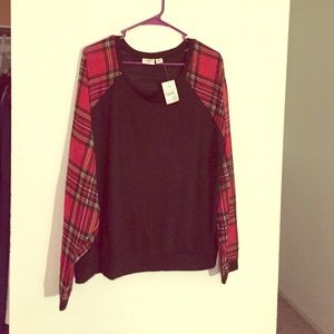 Black/Red plaid Long sleeve Tee
