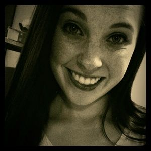 Meet your Posher, Abby