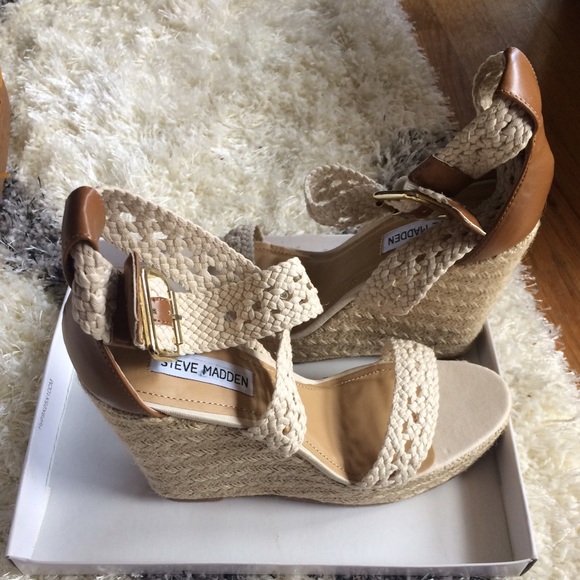 NWT Steve Madden Wedges - Picture 2 of 4