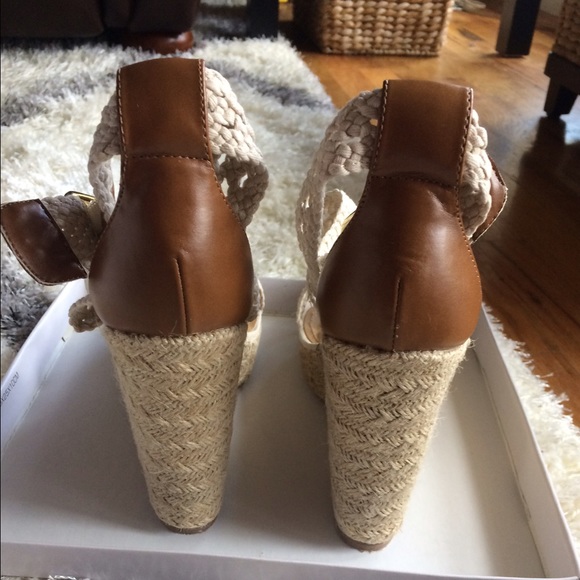 NWT Steve Madden Wedges - Picture 3 of 4