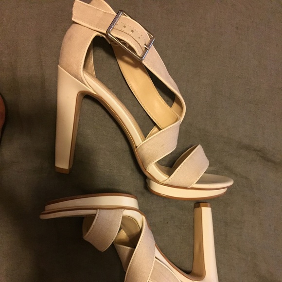 Calvin Kleins. - Picture 2 of 3