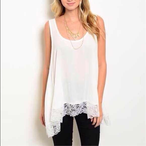 Tops - Brand new size is small but much bigger😻😻😼