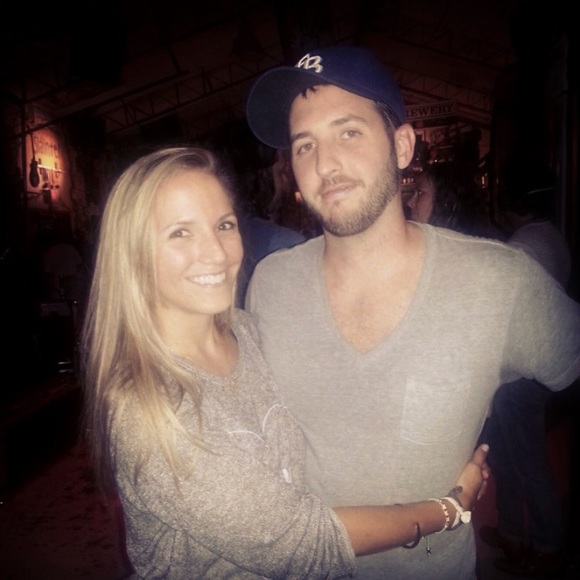 Meet your Posher, Amber - Picture 3 of 4