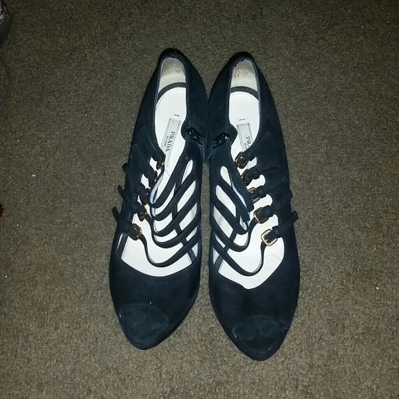 Shoes - Picture 2 of 2