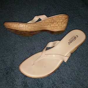 Platform sandal wedges