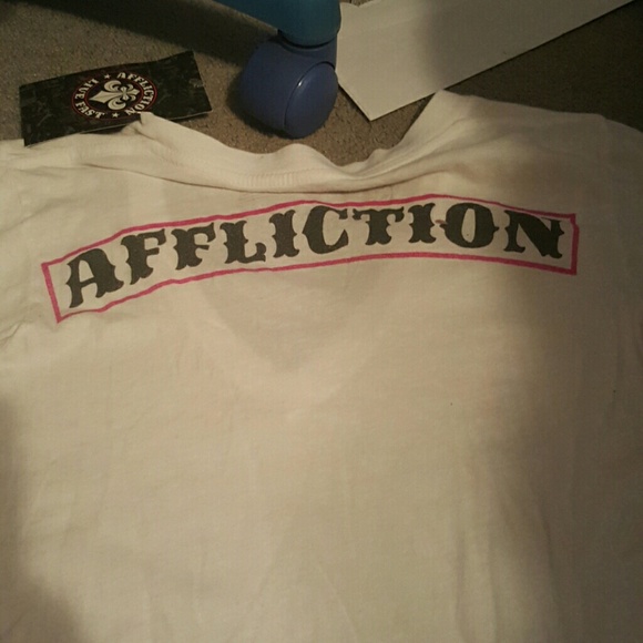 Affliction tee shirt - Picture 2 of 2